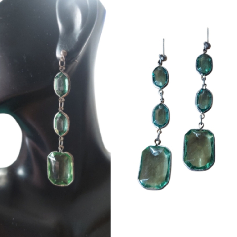 E806 Green Silvertone Crystal Dangle Earrings
